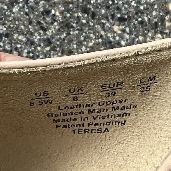 Naturalizer Shoe Comfort Heels Womens 8.5W Beige Leather Slip On Pump Almond Toe - Picture 10 of 10